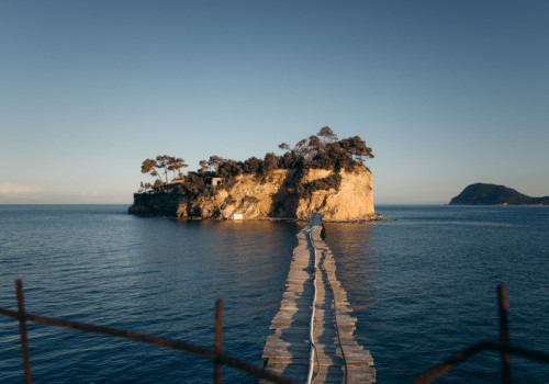 Agios Sostis centrum: rustig dorp aan de baai van Laganas op Zakynthos