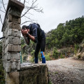 Hoeveel water moet je meenemen op een dagwandeling van 15 km bij 28 graden